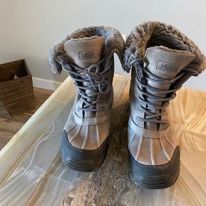 Ugg snow boots
